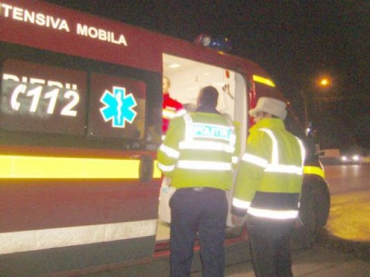 Accident teribil, în Lazu: un Opel a rupt separatoarele de drum, a intrat pe contrasens şi a lovit un microbuz
